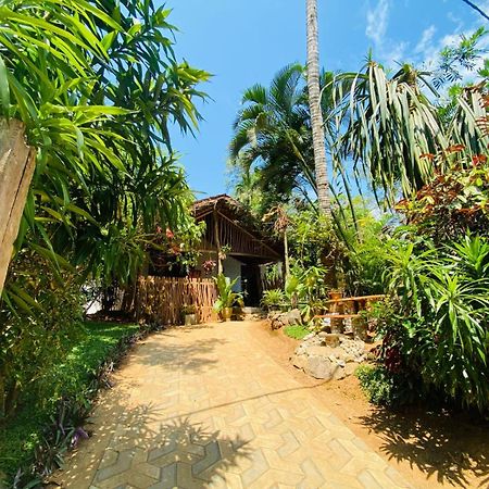 Hotel Art House Hiriketiya Dikwella Exterior foto