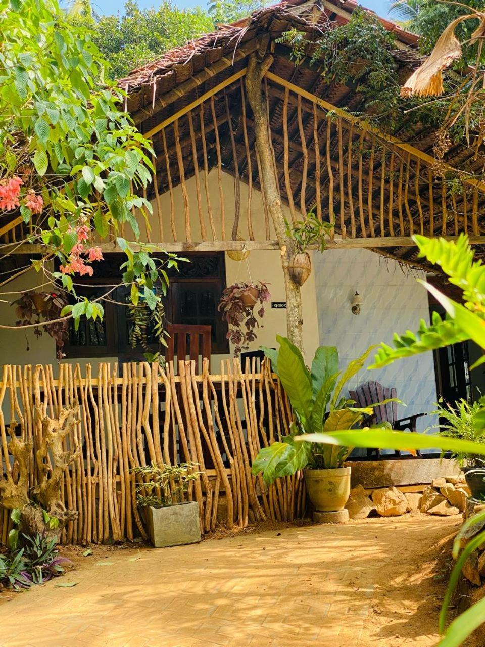 Hotel Art House Hiriketiya Dikwella Exterior foto